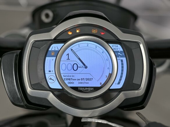 2021 Triumph Rocket 3, чёрный, 1699000 рублей - вид 8