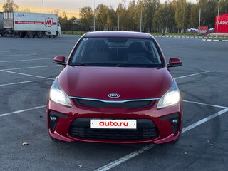 2017 Kia Rio IV, красный, 1099990 рублей, вид 2