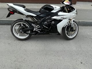 2005 Yamaha YZF-R1, белый, 470000 рублей, вид 3