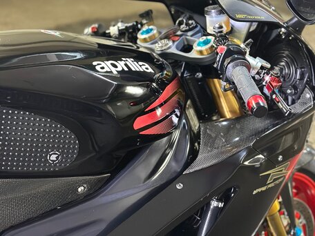2005 Aprilia RSV1000 R, чёрный, 750000 рублей, вид 5