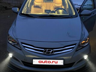 2016 Hyundai Solaris I Рестайлинг, белый, 760000 рублей, вид 3