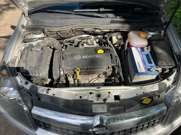 2010 Opel Astra GTC H Рестайлинг, серебристый, 472000 рублей - вид 8