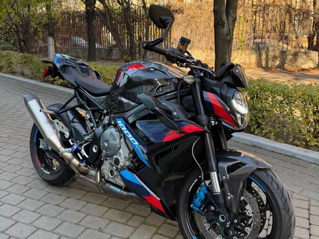 2023 BMW M 1000 R, чёрный, 2000000 рублей, вид 1
