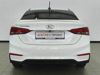 2018 Hyundai Solaris II, белый, 809000 рублей, вид 4