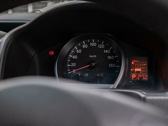 2010 Nissan NV200, белый - вид 11