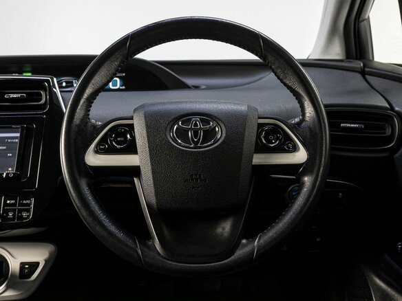 2016 Toyota Prius IV (XW50), серый, 1649000 рублей - вид 16