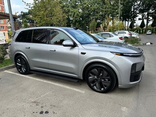 2024 Li Auto (Lixiang) L9 52.3 kWh I Рестайлинг, серебристый, 8150000 рублей, вид 4