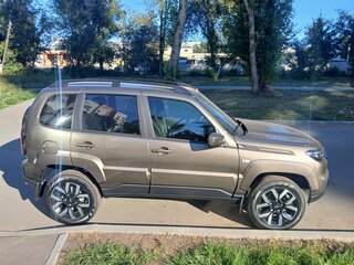 2026 Lada (ВАЗ) Niva Travel I Рестайлинг, коричневый, 1695000 рублей, вид 5