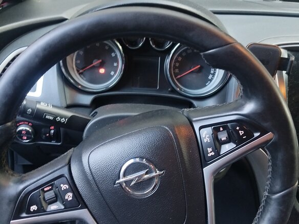 2012 Opel Astra J Рестайлинг, серебристый, 1100000 рублей - вид 6