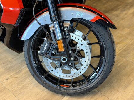 2026 Harley-Davidson CVO Street Glide Limited, оранжевый, 6950000 рублей, вид 5