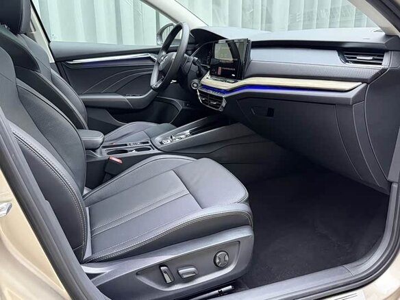 2023 Skoda Octavia IV (A8), коричневый - вид 8