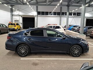 2020 Kia Cerato IV, чёрный, 1930000 рублей, вид 4