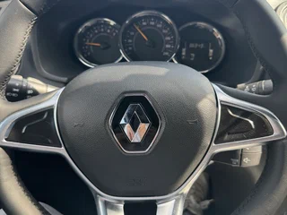 2022 Renault Logan Stepway II Рестайлинг, белый, 1375000 рублей, вид 4