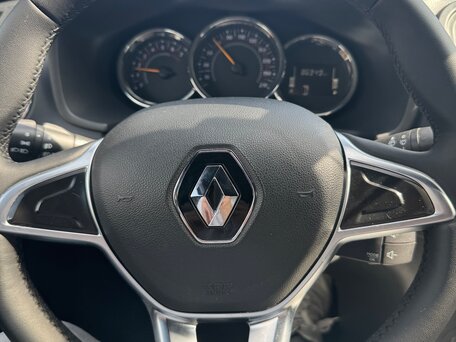 2022 Renault Logan Stepway II Рестайлинг, белый, 1360000 рублей, вид 4