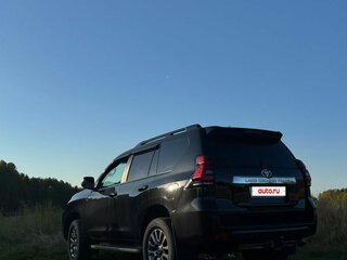 2019 Toyota Land Cruiser Prado 150 Series Рестайлинг 2, чёрный, 4850000 рублей, вид 5