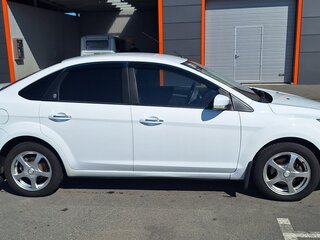 2009 Ford Focus II Рестайлинг, белый, 730000 рублей, вид 2