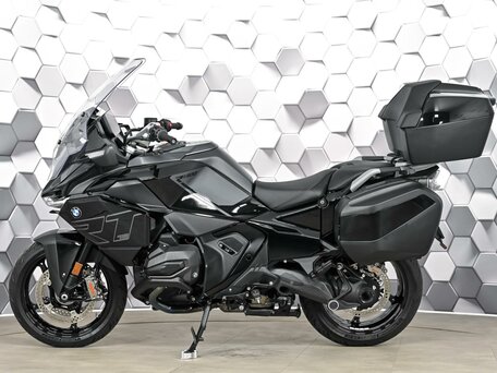 2025 BMW R 1300 RT, чёрный, 2977000 рублей, вид 4