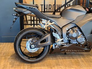 2025 Honda CBR 600RR, чёрный, 1850000 рублей, вид 4