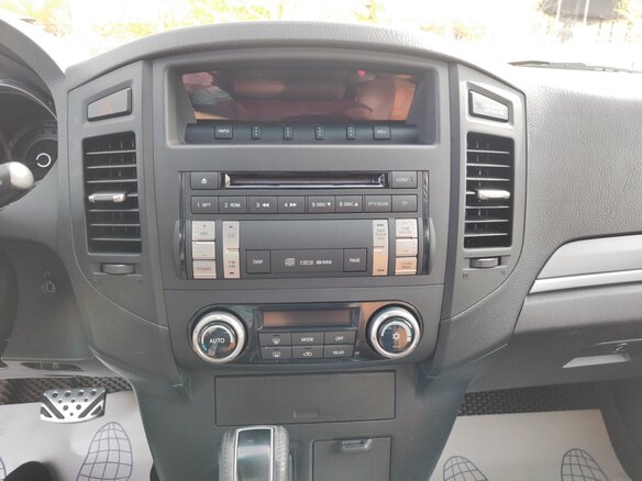 2012 Mitsubishi Pajero IV Рестайлинг 1, коричневый, 2190000 рублей - вид 21