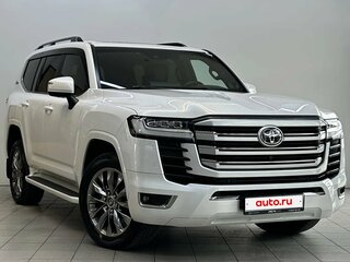 2022 Toyota Land Cruiser 300 Series, белый, 11100000 рублей, вид 3