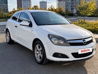 2009 Opel Astra GTC H Рестайлинг, белый, 342000 рублей, вид 1