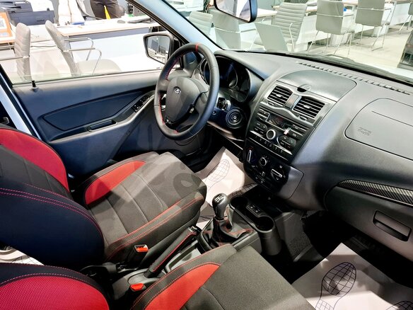 2025 Lada (ВАЗ) Granta Sport I Рестайлинг, белый, 1546500 рублей - вид 2