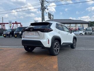 2023 Toyota Yaris Cross I, белый, 1600000 рублей, вид 5