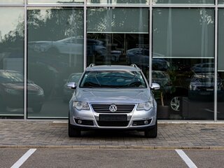2010 Volkswagen Passat B6, серебристый, 795000 рублей, вид 2