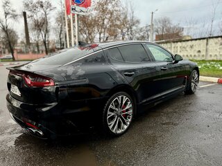 2019 Kia Stinger I, чёрный, 2700000 рублей, вид 3