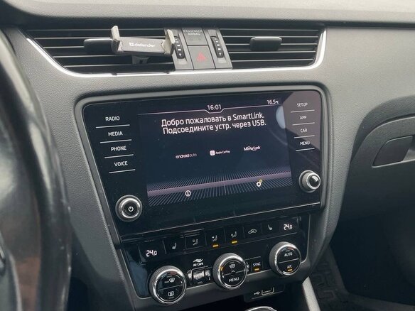 2018 Skoda Octavia III (A7) Рестайлинг, бежевый, 1600000 рублей - вид 9