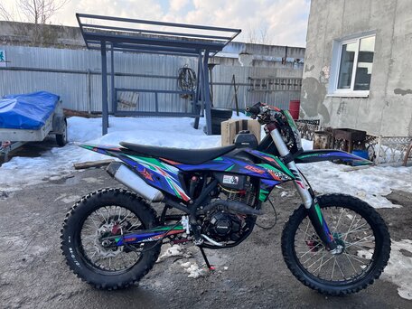 2021 FX moto X7 (CB 250), пурпурный, 135000 рублей, вид 3