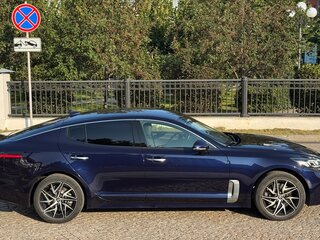2021 Kia Stinger I Рестайлинг, синий, 2950000 рублей, вид 5