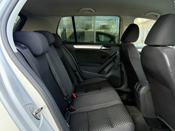 2012 Volkswagen Golf VI, серебристый, 720000 рублей - вид 10
