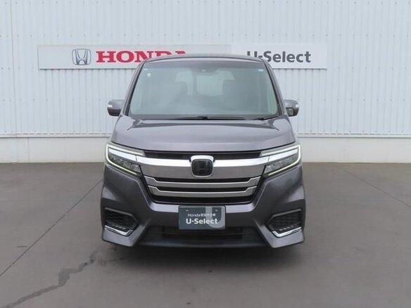 2022 Honda Stepwgn Spada V Рестайлинг, серый, 1900000 рублей - вид 1