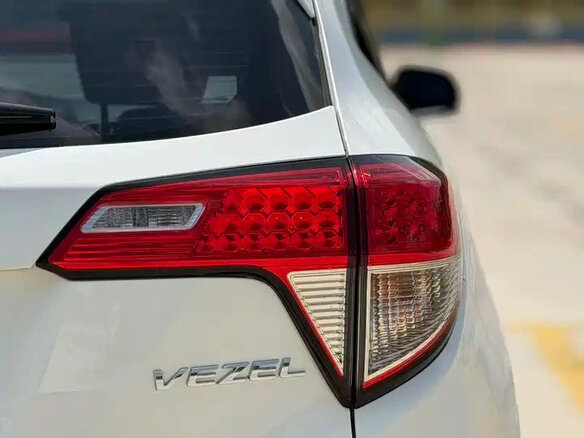 2022 Honda Vezel I Рестайлинг, белый, 1192100 рублей - вид 15