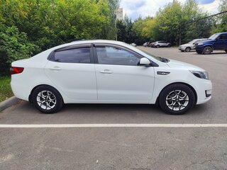 2012 Kia Rio III, белый, 880000 рублей, вид 2