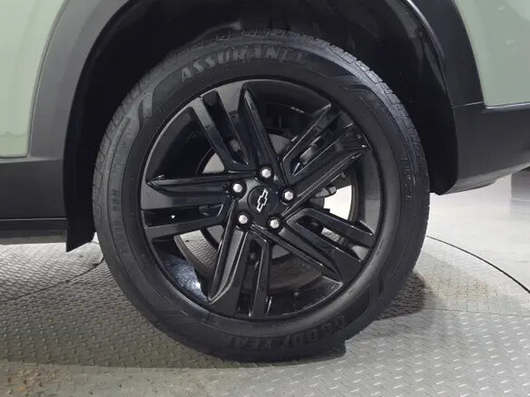 2023 Chevrolet Trax II, зелёный, 1400000 рублей - вид 9
