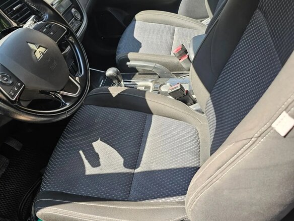 2016 Mitsubishi Outlander III Рестайлинг 2, коричневый, 950000 рублей - вид 3