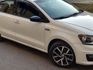 2017 Volkswagen Polo V Рестайлинг, белый, 890000 рублей, вид 5