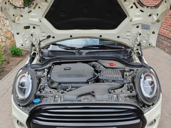 2020 Mini Hatch Cooper III (F55/F56) Рестайлинг, бежевый, 2350000 рублей - вид 21