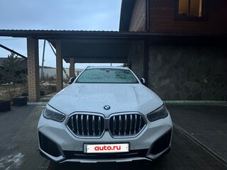 2022 BMW X6 40d III (G06), белый, 8000000 рублей, вид 2