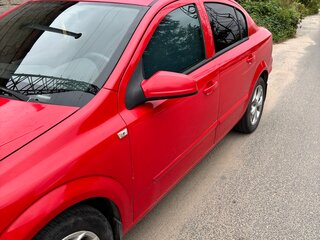 2008 Opel Astra H Рестайлинг, красный, 480000 рублей, вид 4