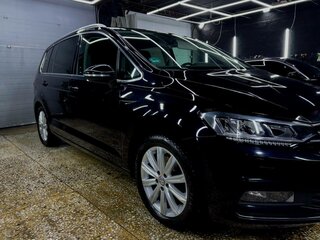 2019 Volkswagen Touran DSG7 II, чёрный, 2250000 рублей, вид 4