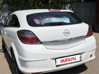 2010 Opel Astra GTC H Рестайлинг, белый, 450000 рублей, вид 3