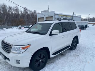 2014 Toyota Land Cruiser 200 Series Рестайлинг 1, белый, 3500000 рублей, вид 2