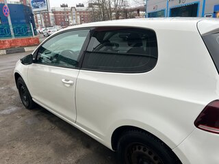 2010 Volkswagen Golf 5-speed VI, белый, 600000 рублей, вид 4