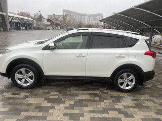 2014 Toyota RAV4 IV (XA40), белый, 1980000 рублей, вид 4