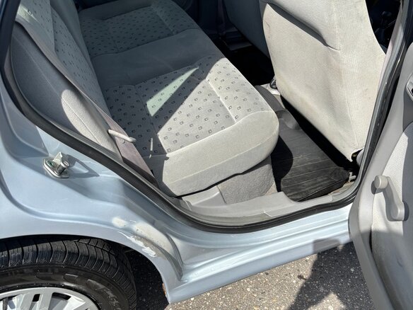 2004 Volkswagen Pointer, серебристый - вид 30