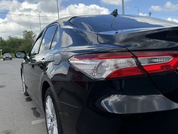 2018 Toyota Camry VIII (XV70), чёрный, 2750000 рублей - вид 6