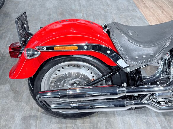 2010 Harley-Davidson Fat Boy, красный, 1099000 рублей - вид 13
